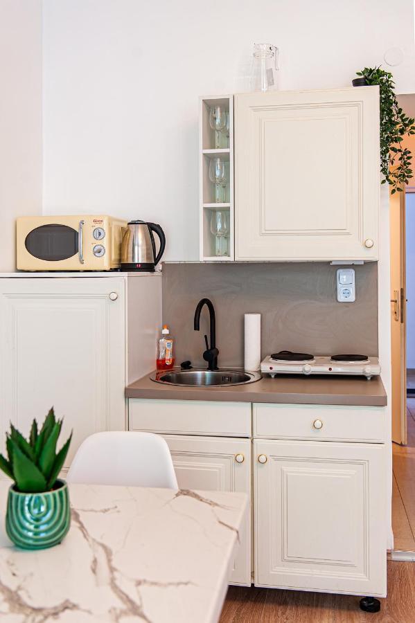 My City Apartment- Vienna Jungle Room ภายนอก รูปภาพ