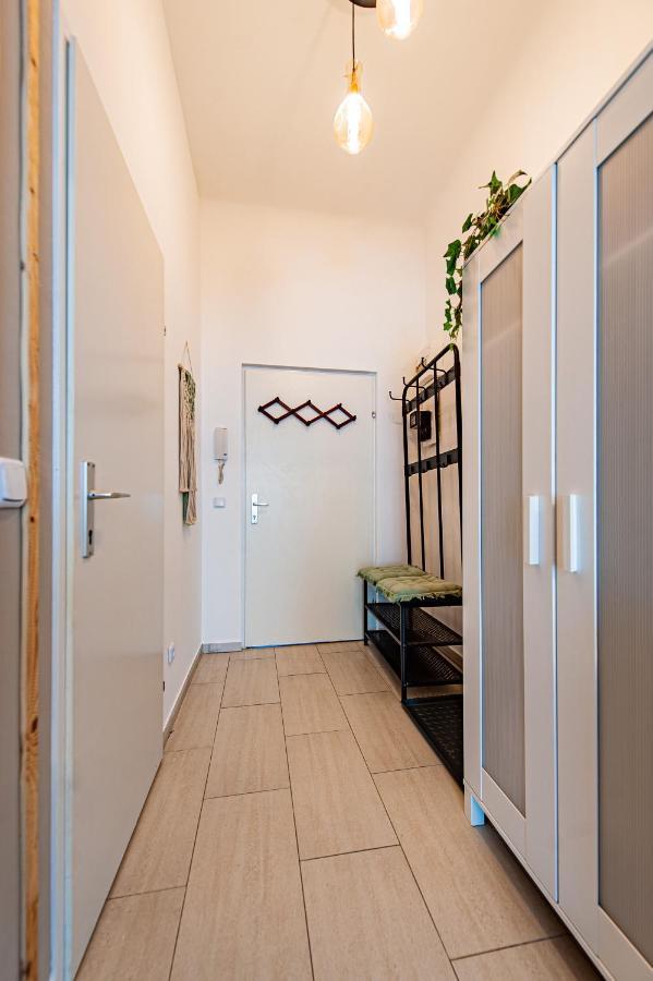 My City Apartment- Vienna Jungle Room ภายนอก รูปภาพ