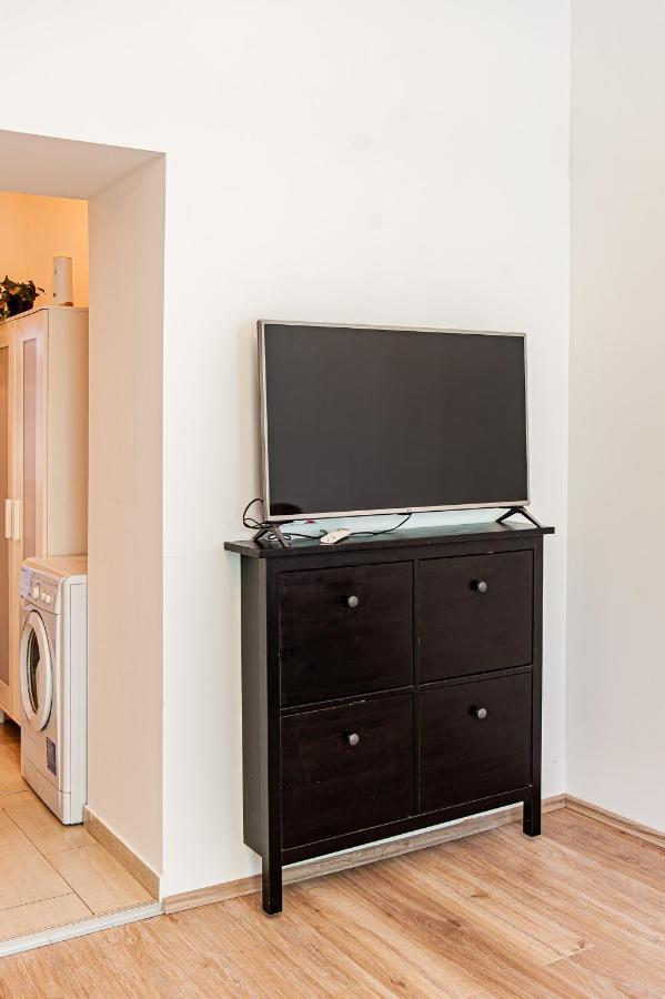 My City Apartment- Vienna Jungle Room ภายนอก รูปภาพ