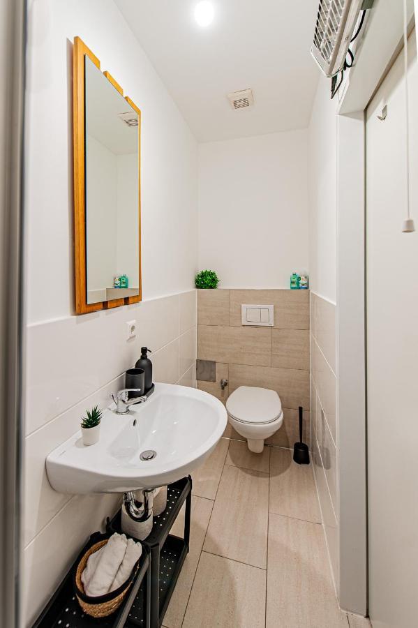 My City Apartment- Vienna Jungle Room ภายนอก รูปภาพ