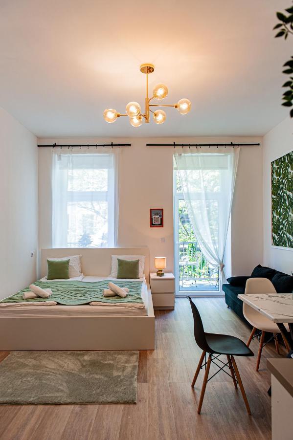 My City Apartment- Vienna Jungle Room ภายนอก รูปภาพ